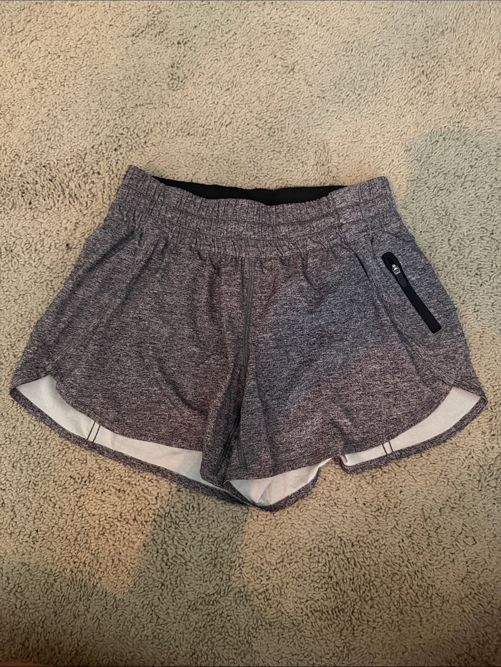 Lululemon-Women’s Gray Tracker Running Shorts 4in